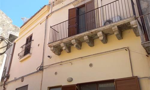 CASA INDIPENDENTE A MONFORTE SAN GIORGIO